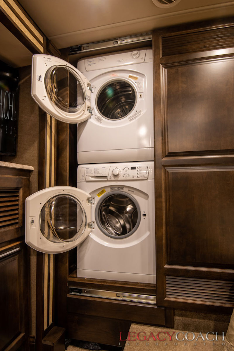 2018 Tiffin Red For Sale