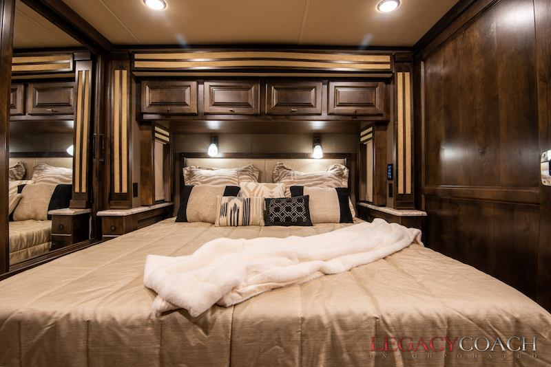 2018 Tiffin Red For Sale