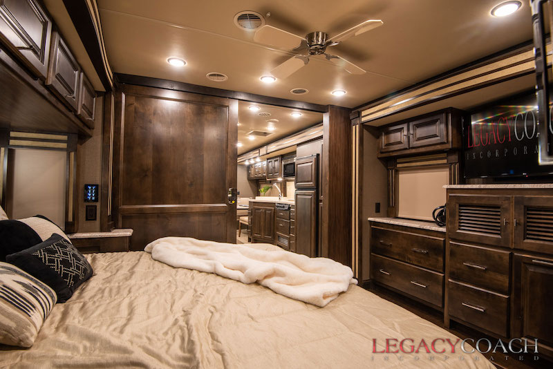 2018 Tiffin Red For Sale