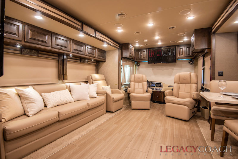 2018 Tiffin Red For Sale