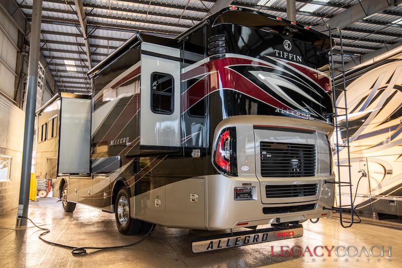 2018 Tiffin Red For Sale