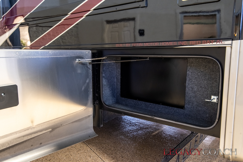 2018 Tiffin Red For Sale