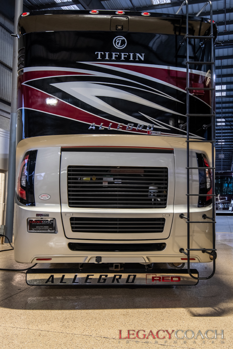 2018 Tiffin Red For Sale