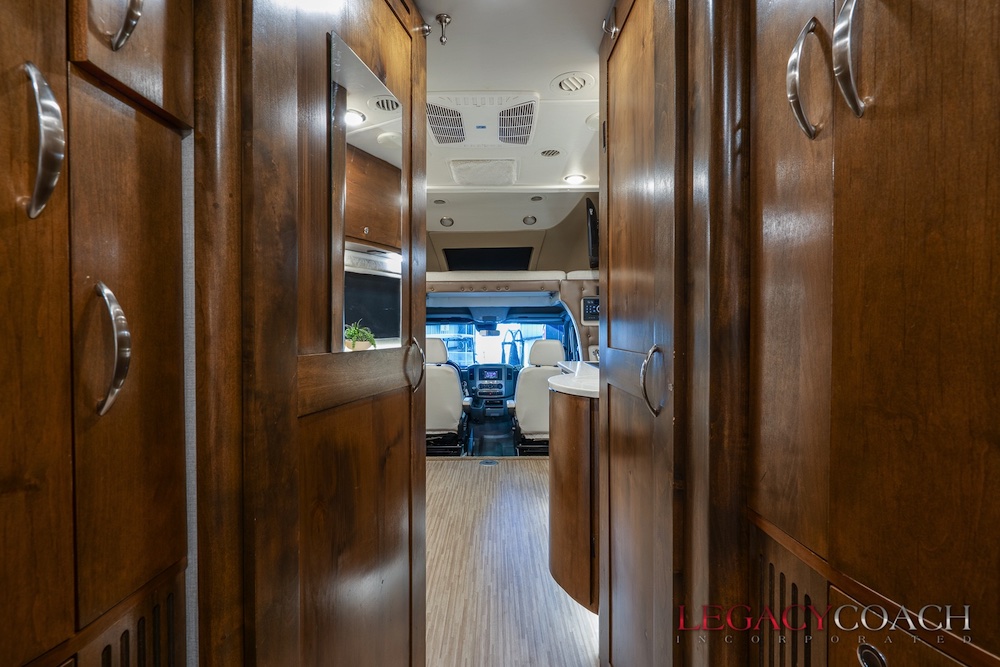 2018 Tiffin Wayfarer For Sale