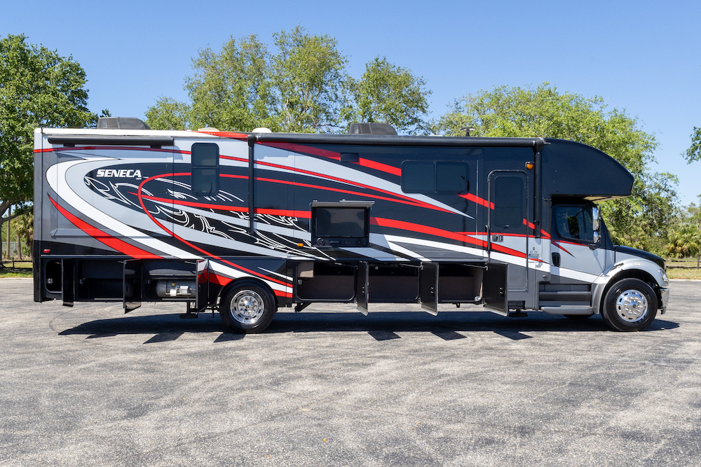 2020 Jayco Seneca For Sale