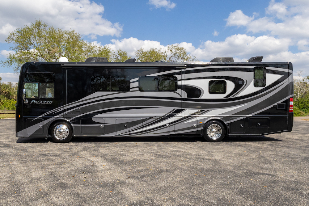 2021 Thor Palazzo For Sale