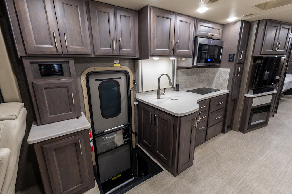 2021 Thor Palazzo For Sale