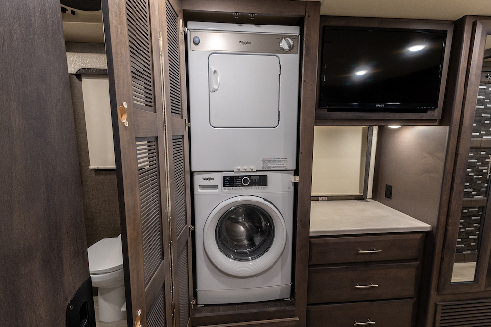 2021 Thor Palazzo For Sale