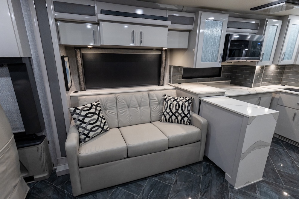 2022 American Coach For Sale