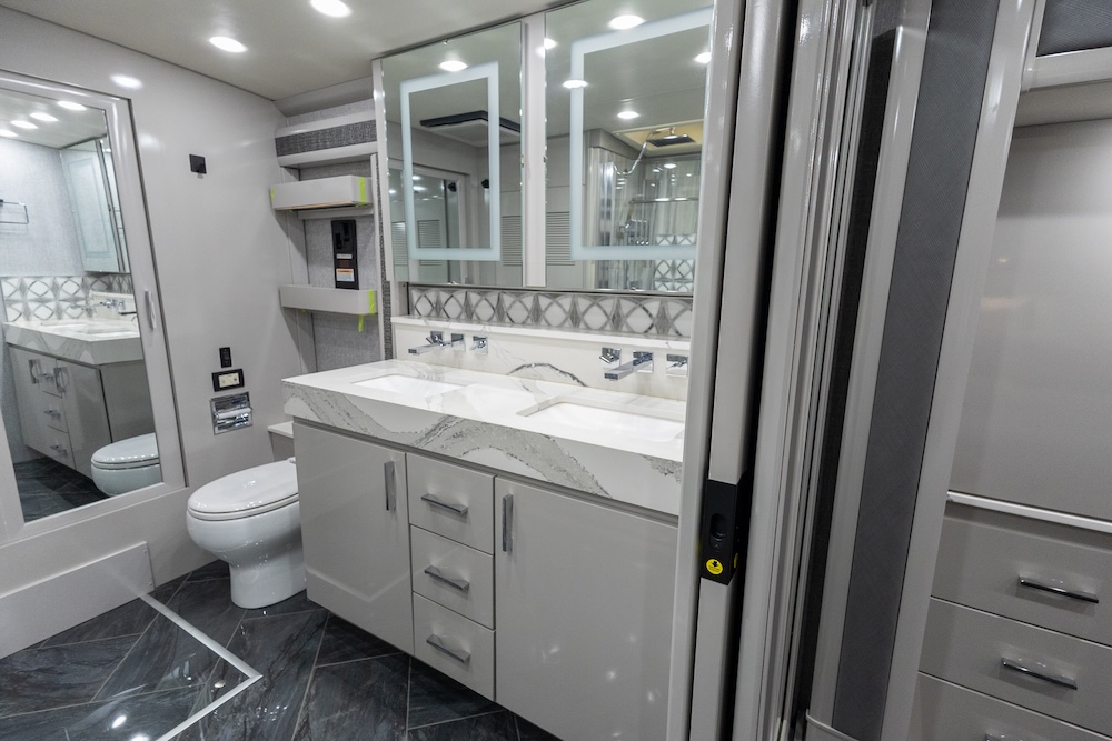 2022 American Coach For Sale