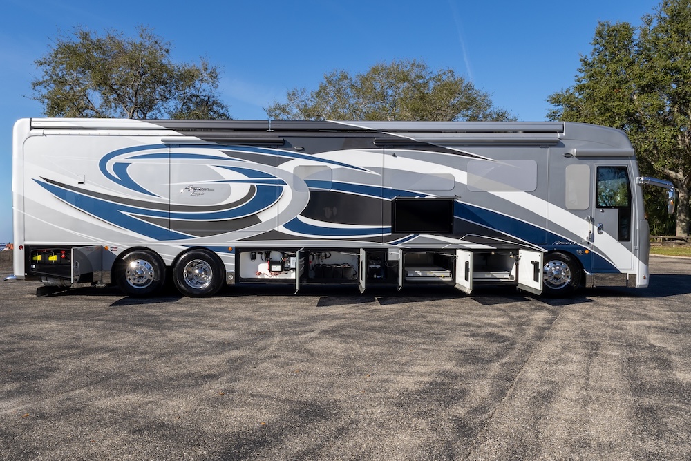 2022 American Coach For Sale