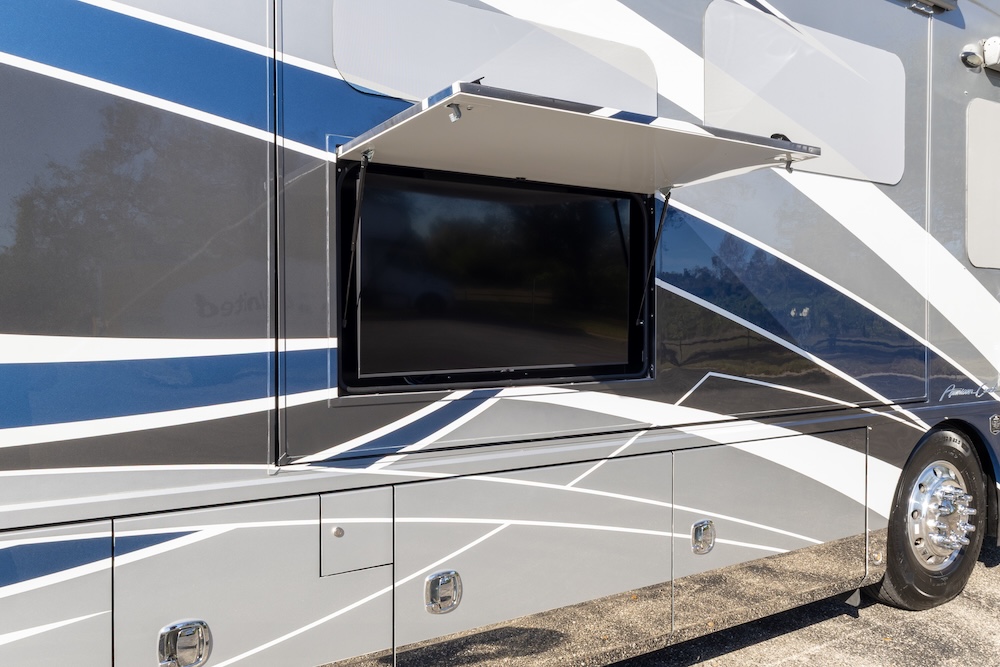 2022 American Coach For Sale