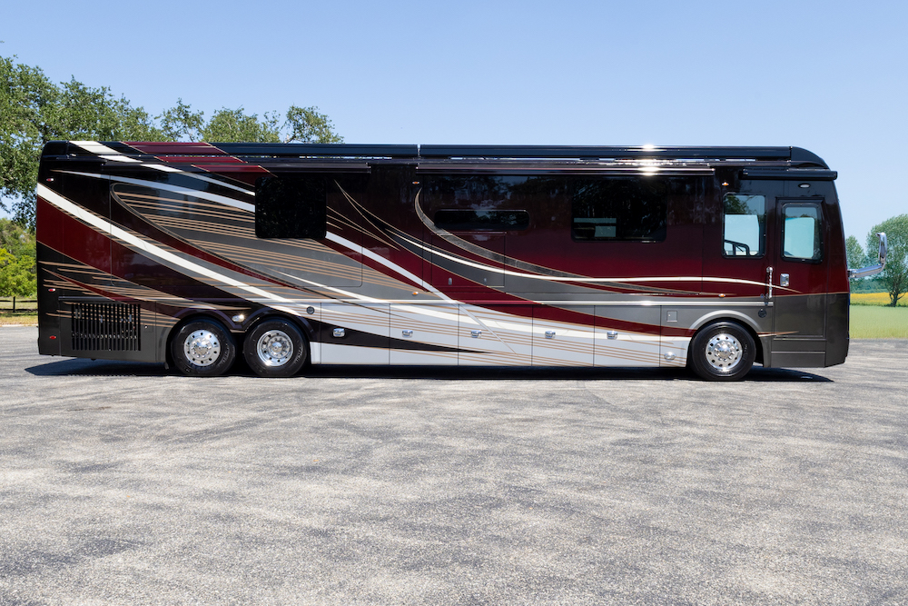 2022 Prevost Foretravel For Sale