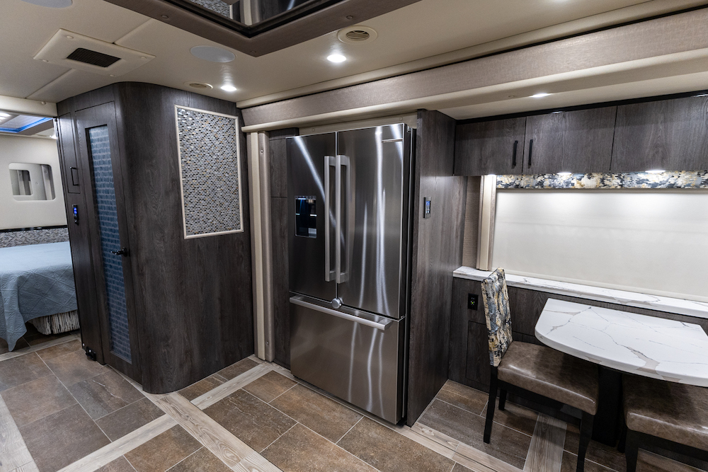 2022 Prevost Foretravel For Sale