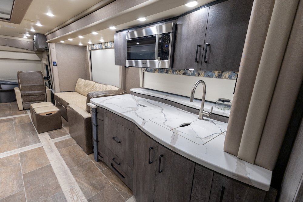 2022 Prevost Foretravel For Sale