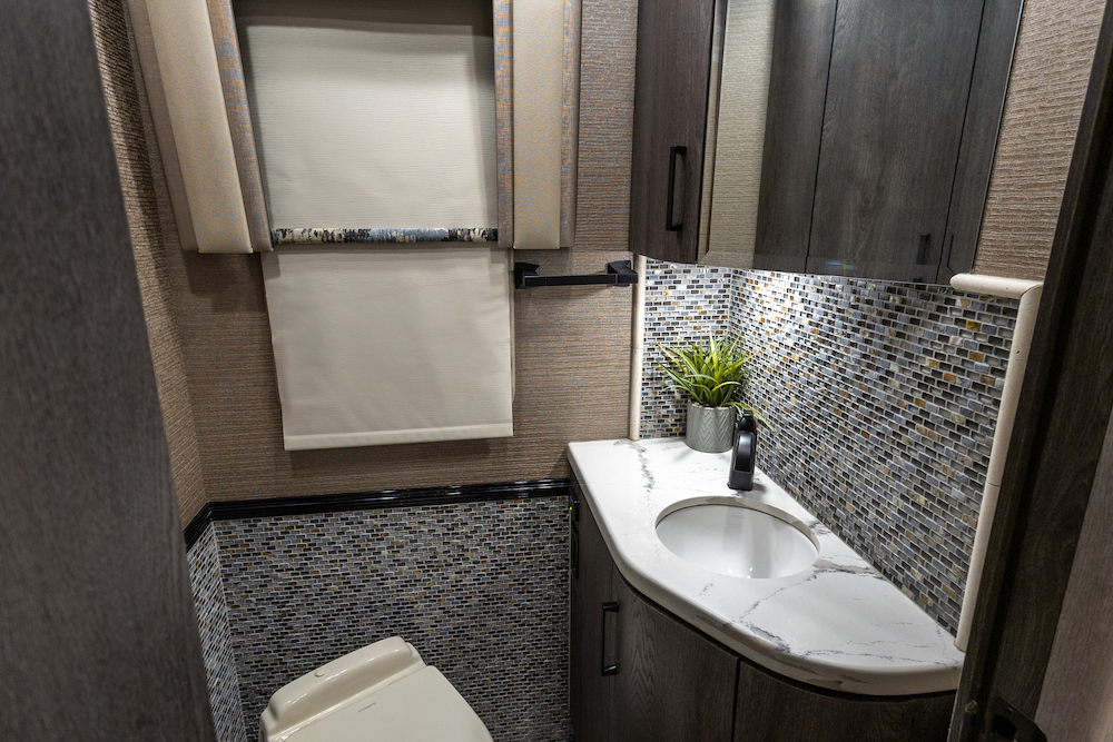 2022 Prevost Foretravel For Sale