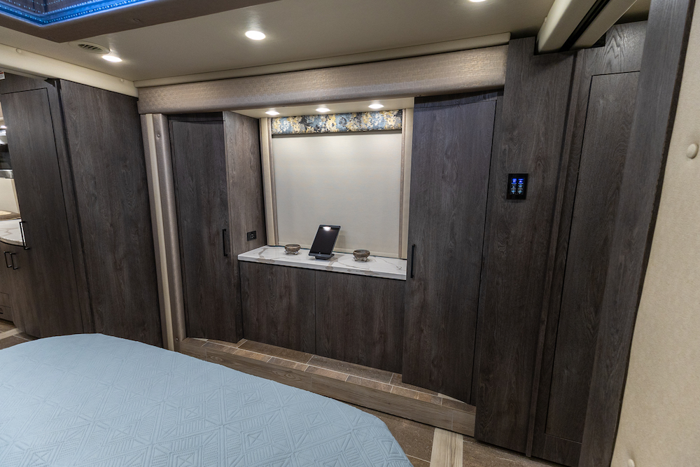 2022 Prevost Foretravel For Sale