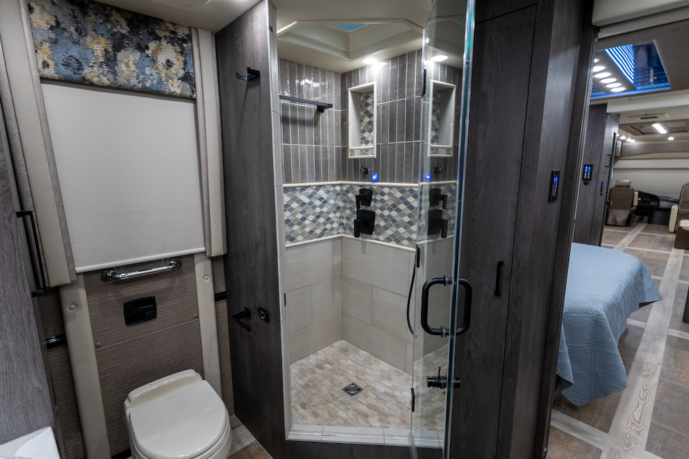 2022 Prevost Foretravel For Sale