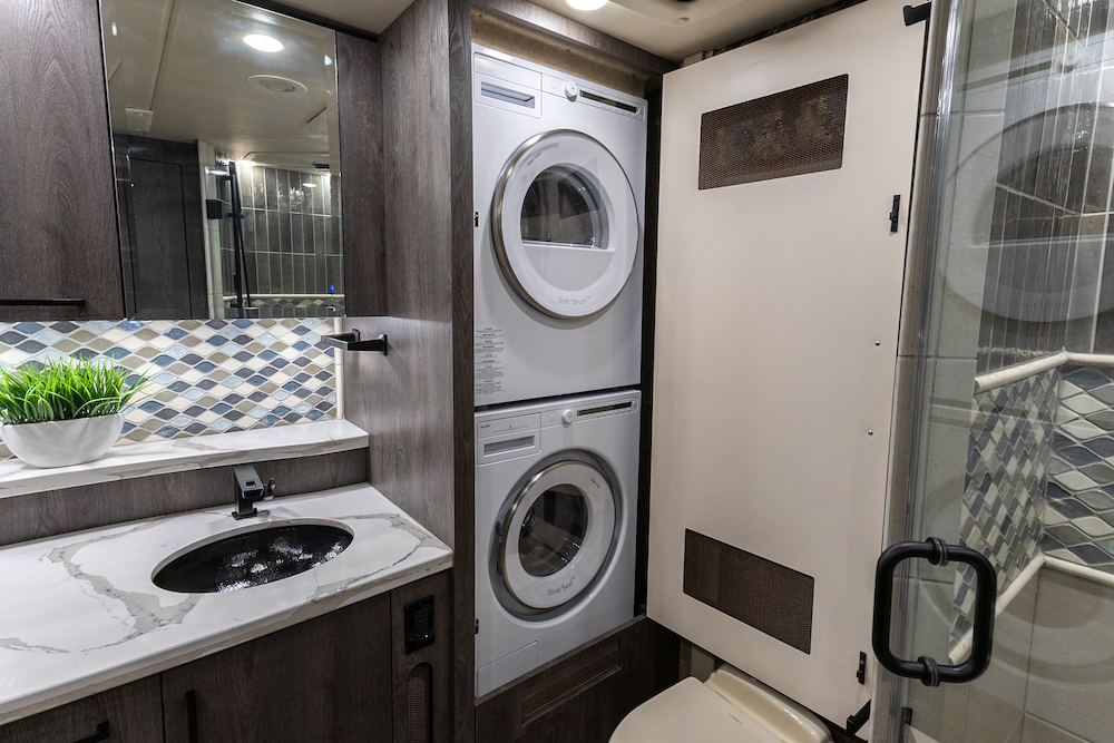 2022 Prevost Foretravel For Sale