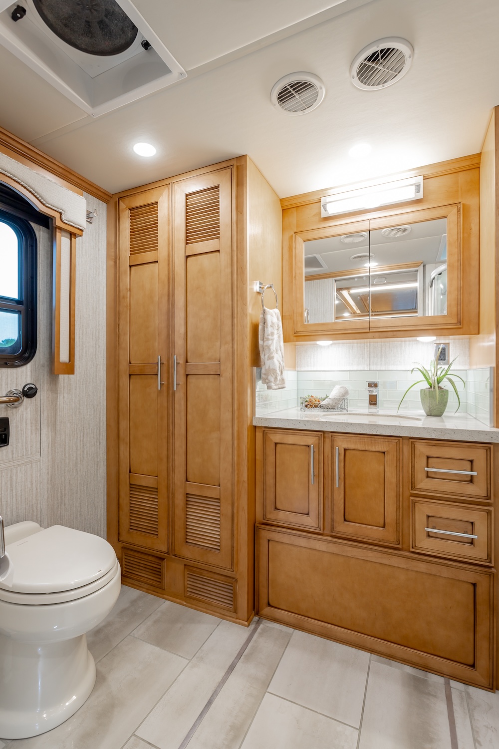 2022 Newmar Ventana  For Sale