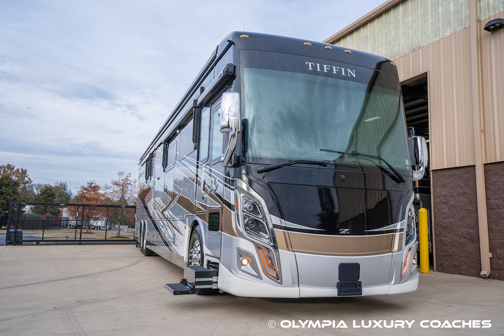 2022 Tiffin Zephyr For Sale