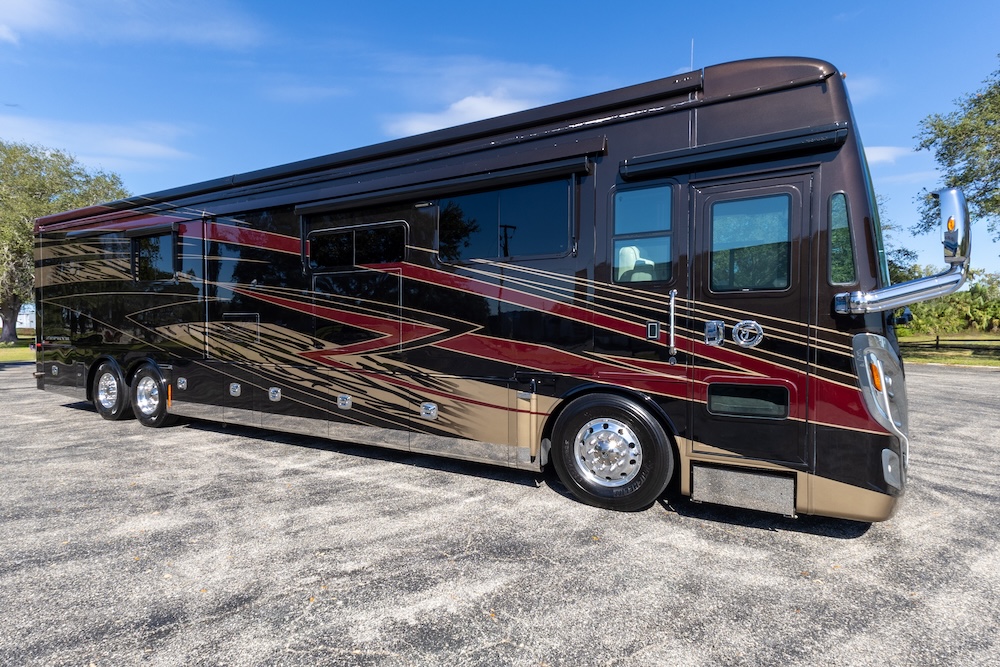 2022 Tiffin Zephyr For Sale