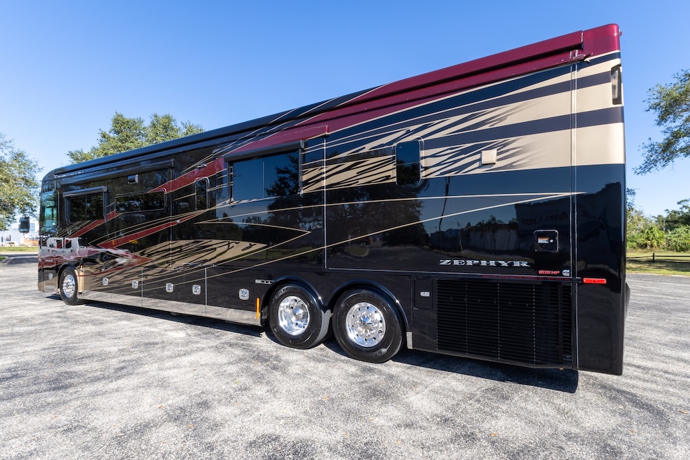 2022 Tiffin Zephyr For Sale