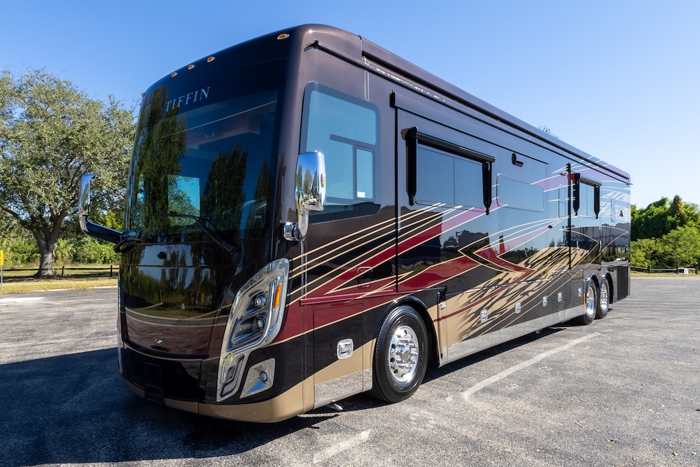 2022 Tiffin Zephyr For Sale