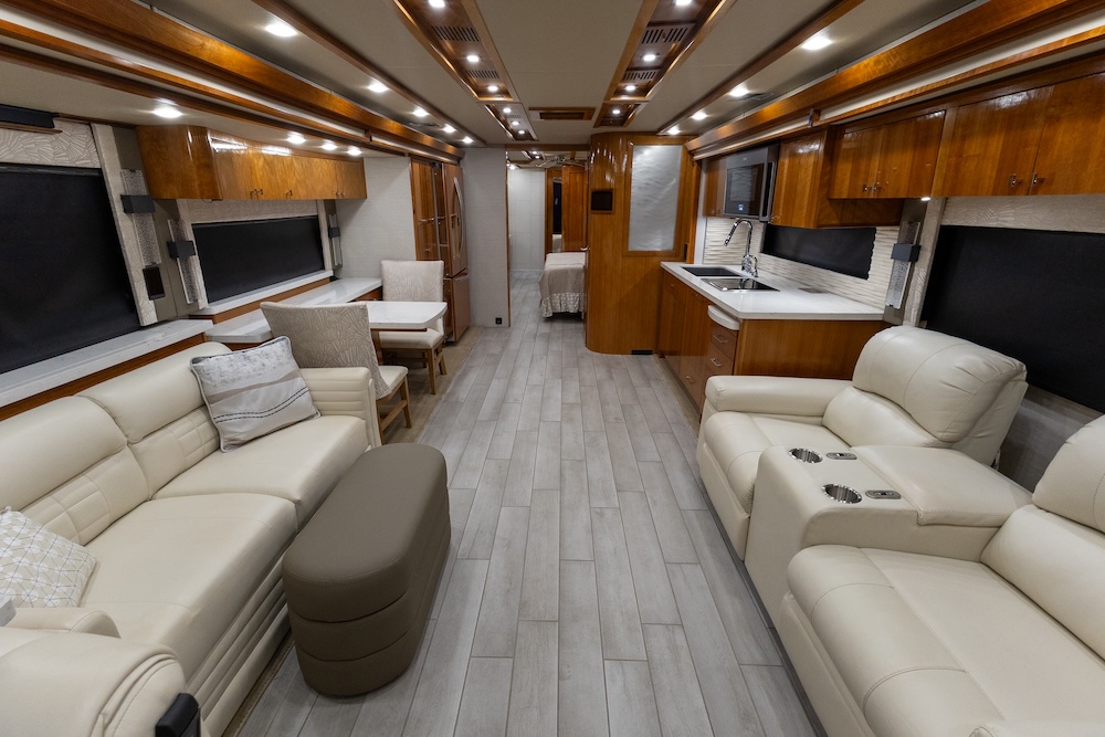 2022 Tiffin Zephyr For Sale
