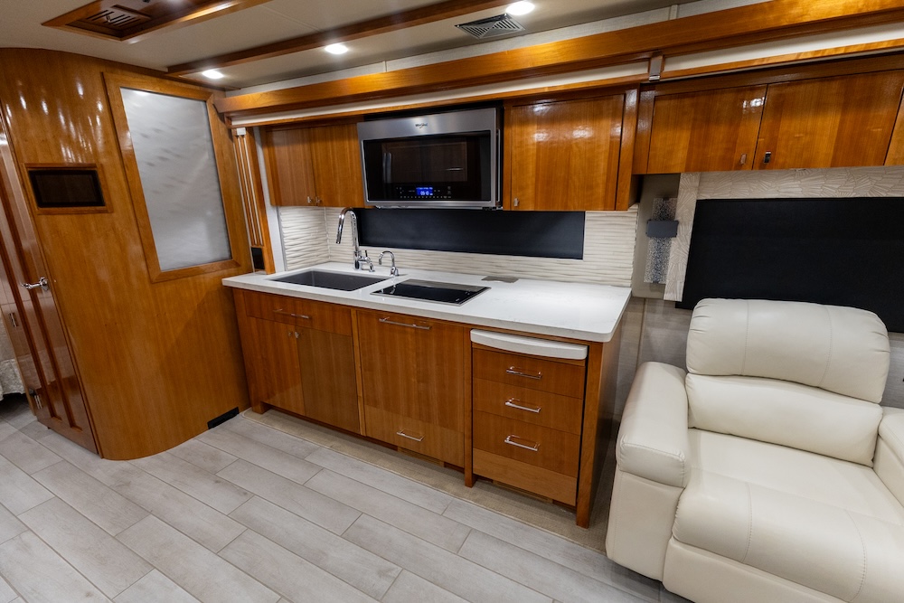 2022 Tiffin Zephyr For Sale