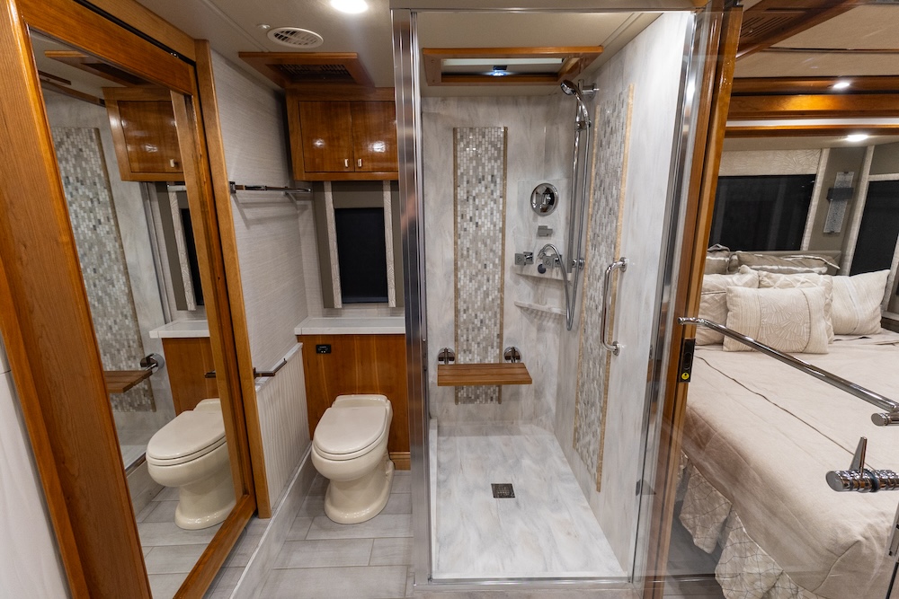 2022 Tiffin Zephyr For Sale