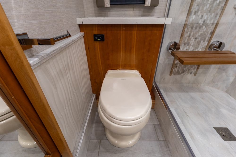 2022 Tiffin Zephyr For Sale