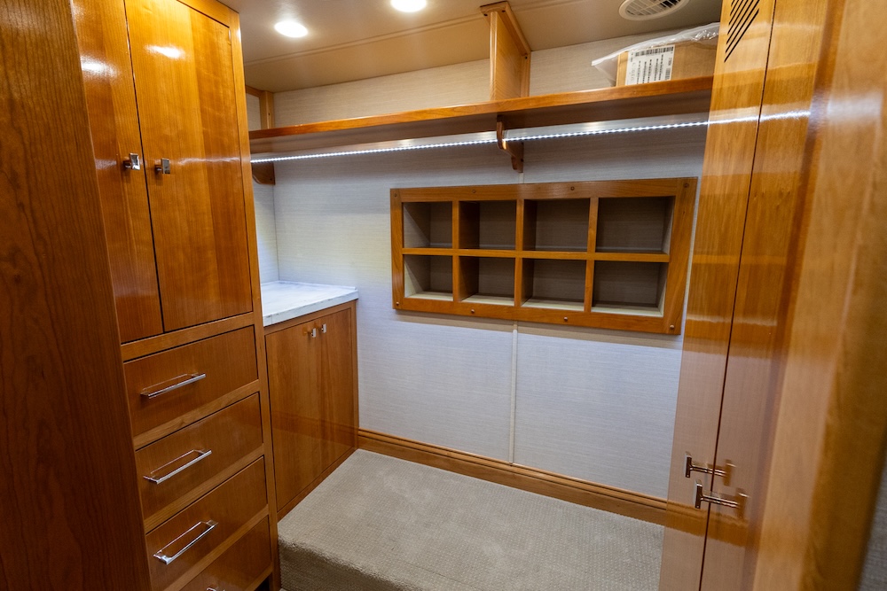 2022 Tiffin Zephyr For Sale