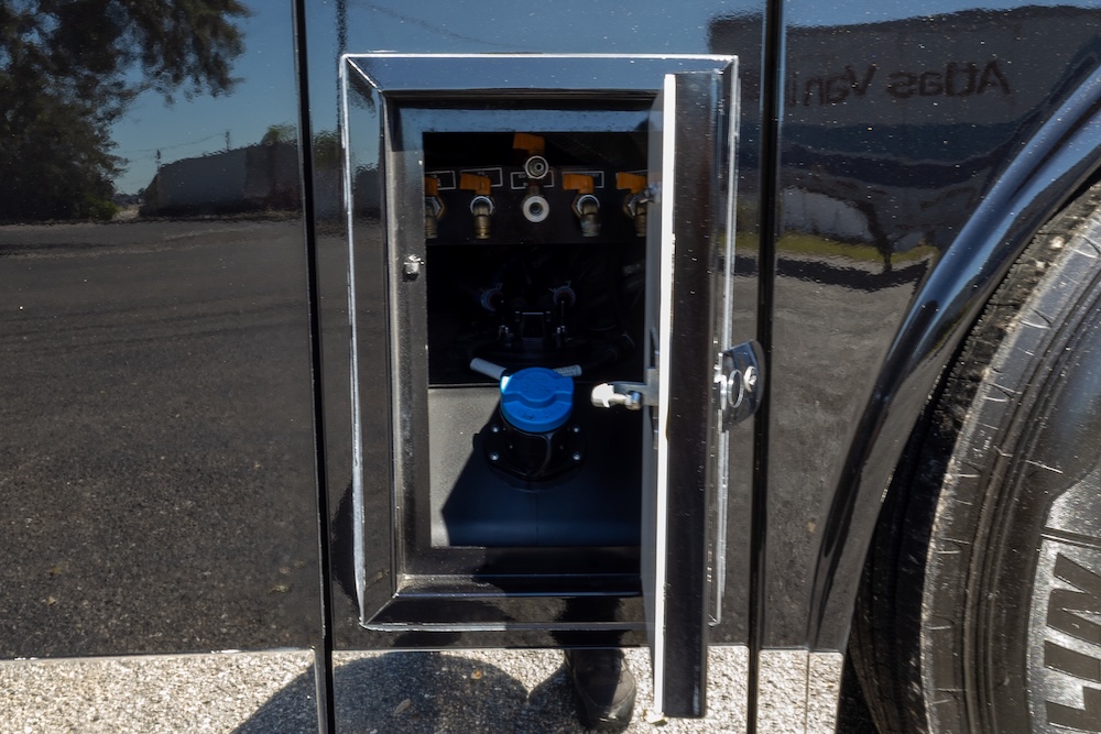 2022 Tiffin Zephyr For Sale