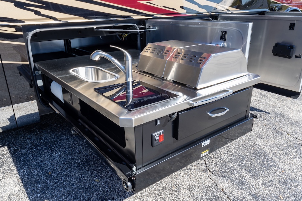 2022 Tiffin Zephyr For Sale