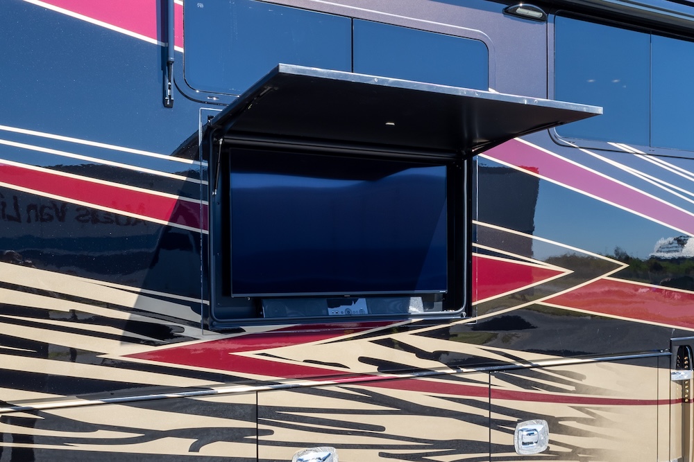 2022 Tiffin Zephyr For Sale