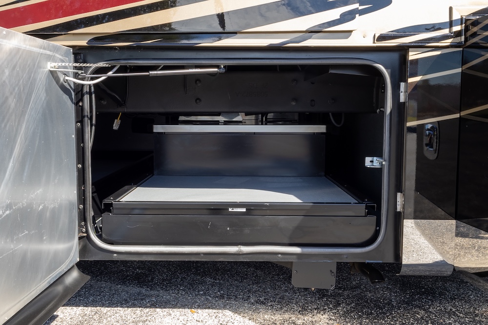 2022 Tiffin Zephyr For Sale