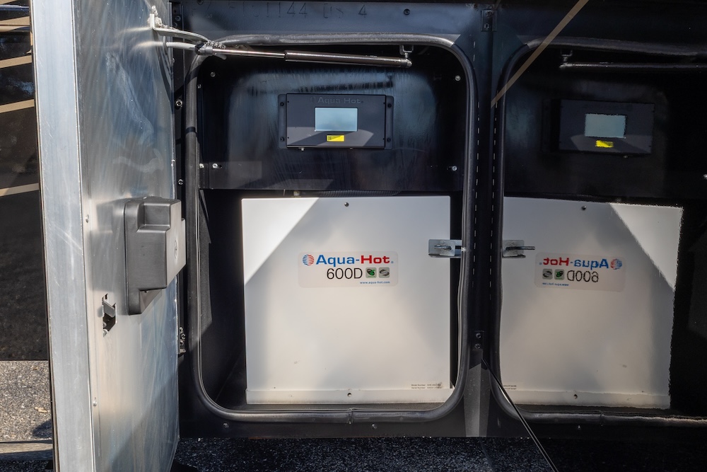 2022 Tiffin Zephyr For Sale