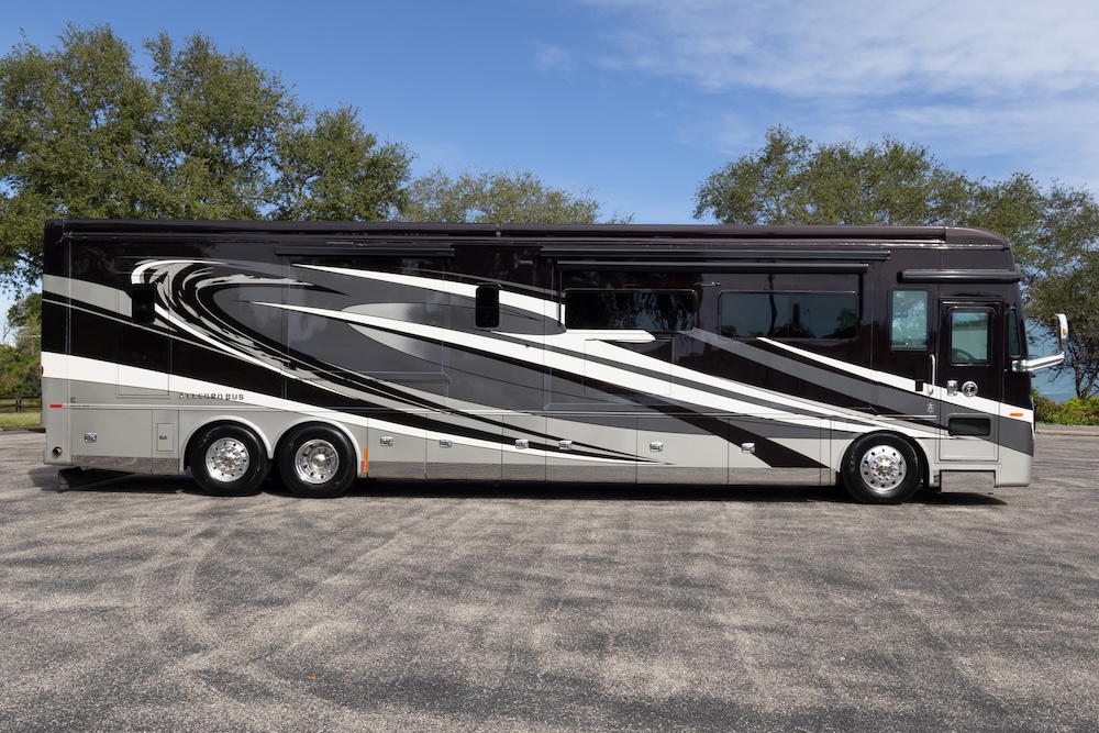 2023 Tiffin AllegroFor Sale