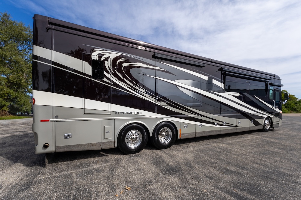 2023 Tiffin AllegroFor Sale
