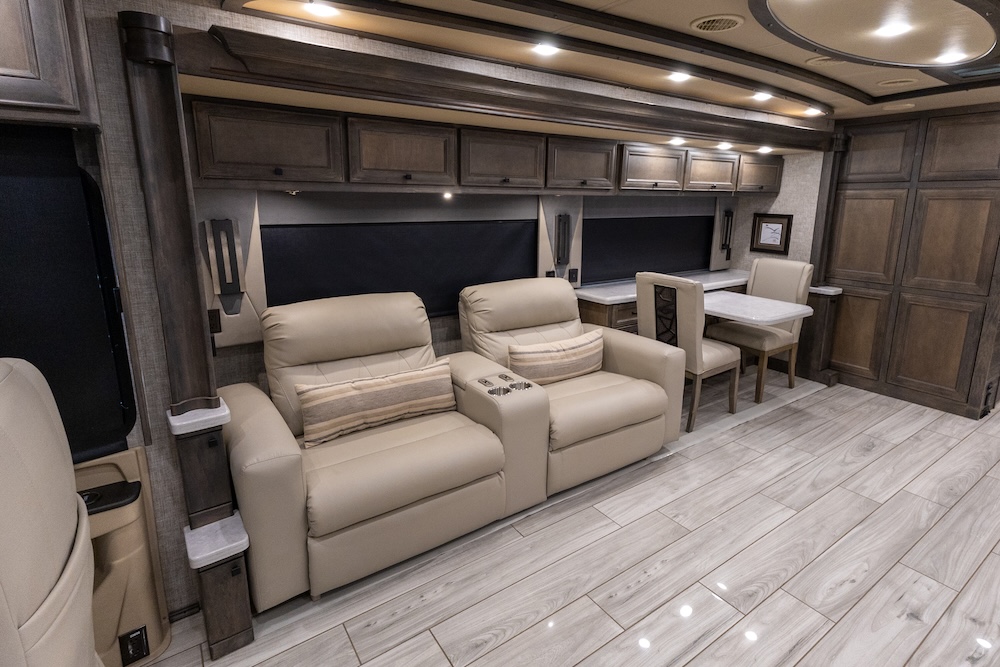 2023 Tiffin AllegroFor Sale