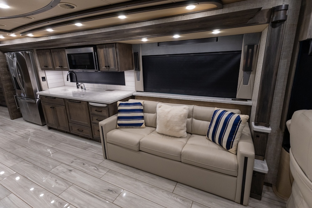 2023 Tiffin AllegroFor Sale