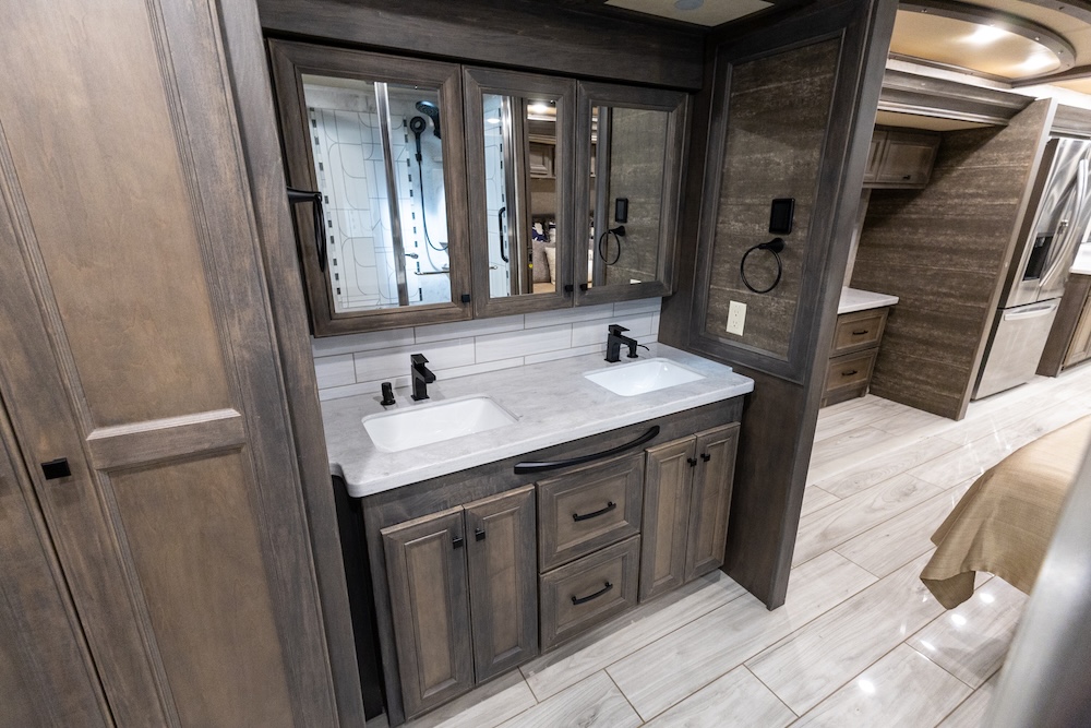 2023 Tiffin AllegroFor Sale