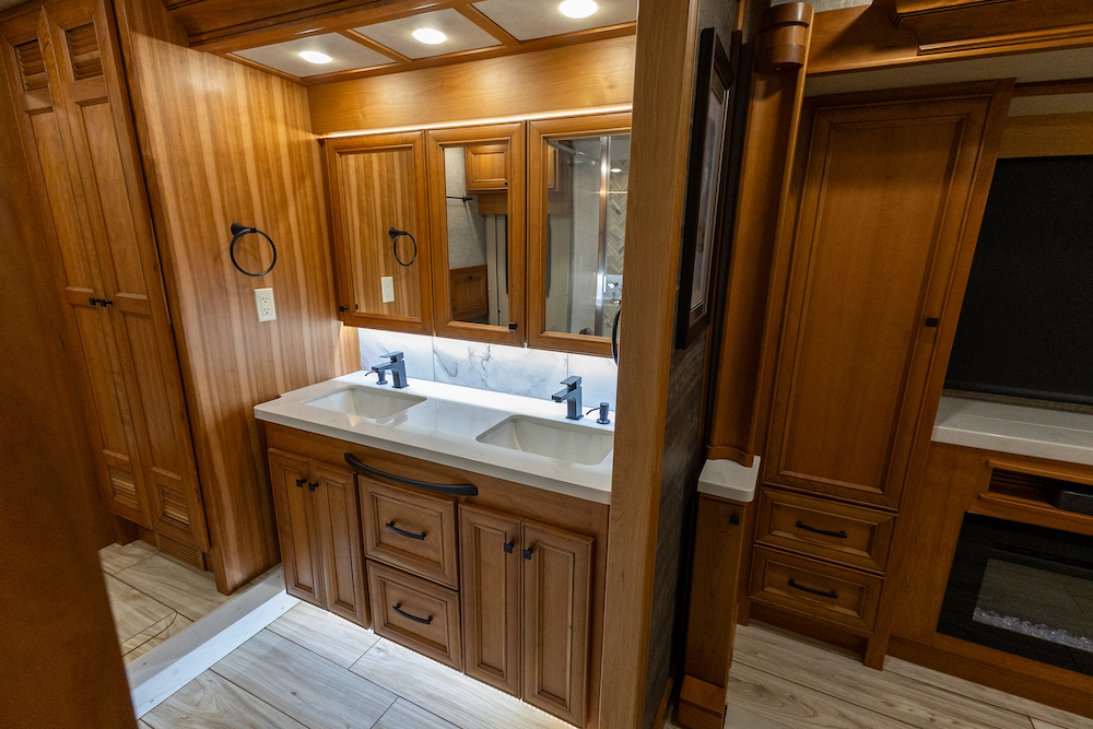 2023 Tiffin Allegro For Sale