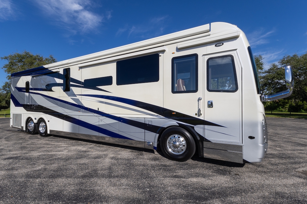 2025  Foretravel For Sale