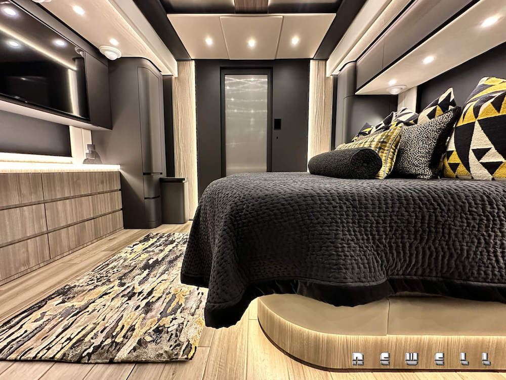 2025 Prevost Newell For Sale