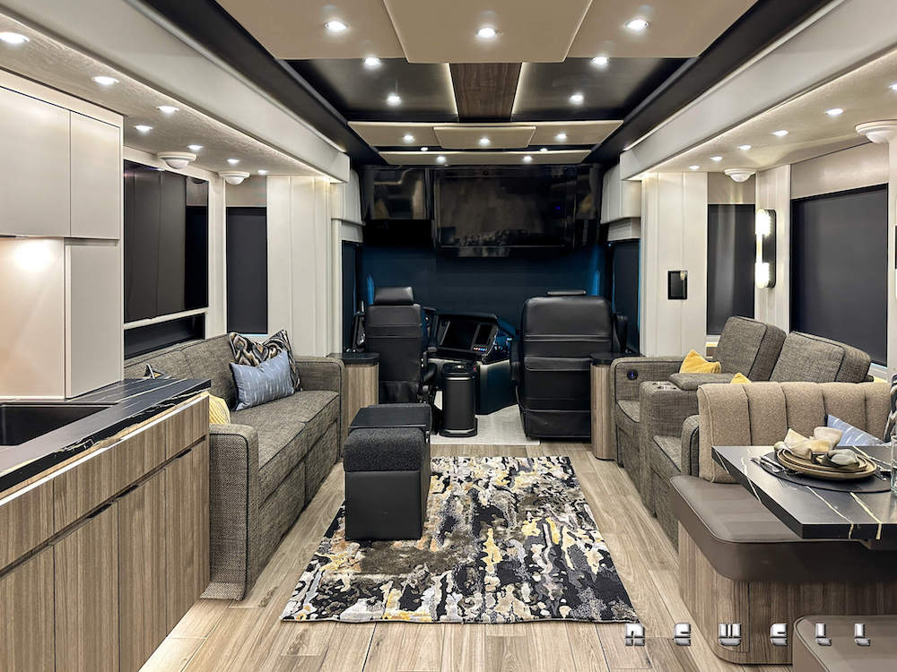 2025 Prevost Newell For Sale
