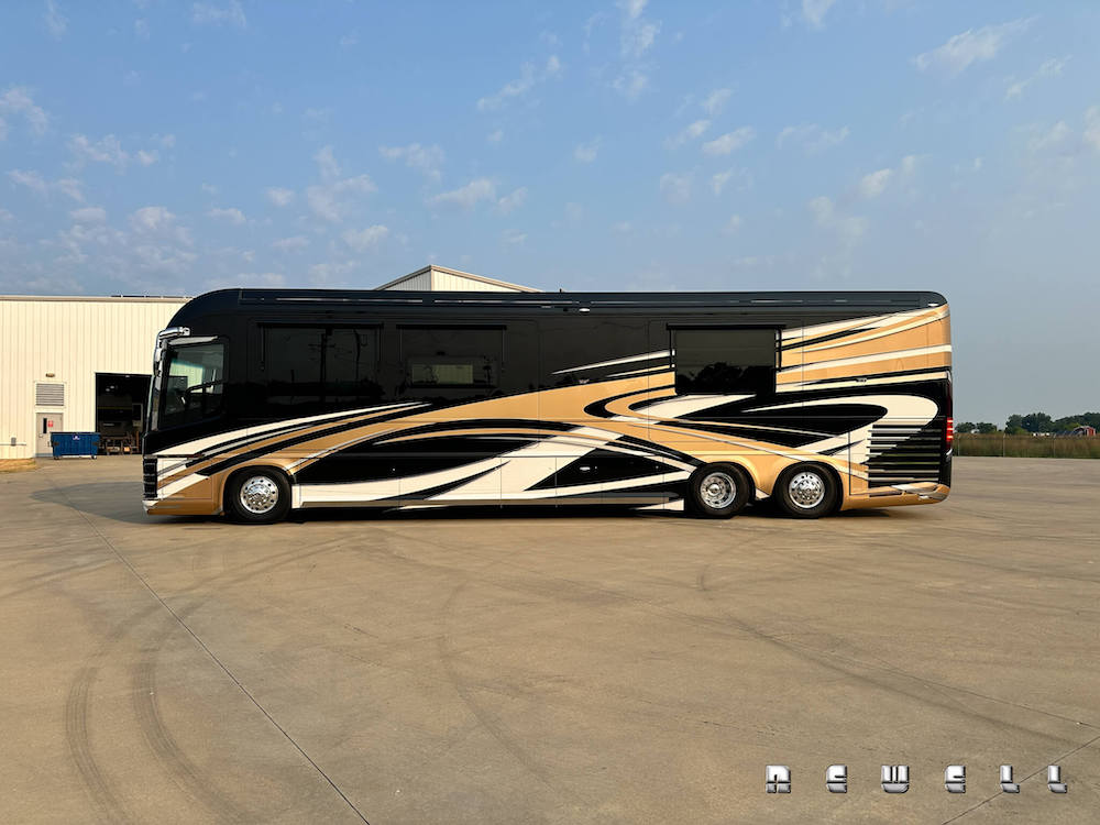2025 Prevost Newell For Sale