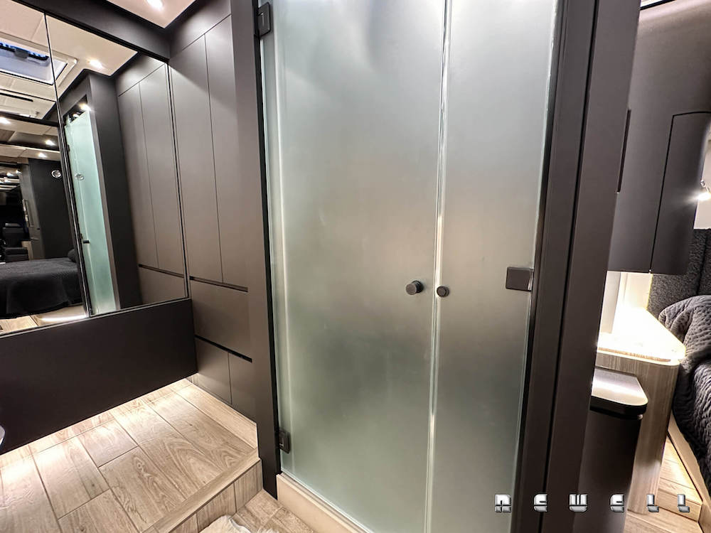 2025 Prevost Newell For Sale