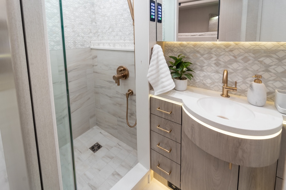 2025 Prevost  Marathon X3 For Sale